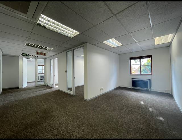 385M² OFFICE TO LET IN SANDTON CENTRAL